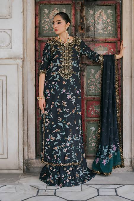 Iznik Black Printed Luxury Lawn 3 Piece Suit
