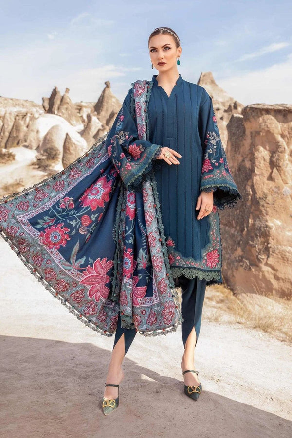 MARIA B. Embroidered Lawn 3piece Suit
